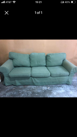 Photo of free couches (Des Moines)