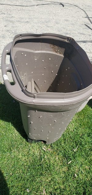 Photo of free 33 gallon compost can with lid (Woodridge downers grove)
