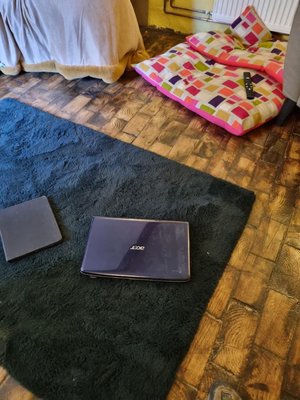 Photo of free Old gen ipad and laptop (Cliburn CA10)
