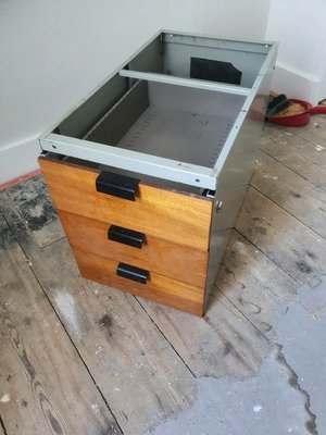 Photo of free office desk, metal frame and drawers (Jericho OX1)