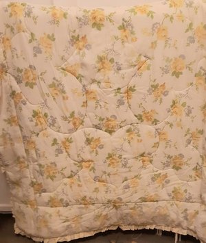 Photo of free bed comforter/cover (Leigh-on-Sea SS9)