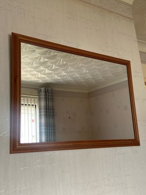 Photo of free mirror (LE3)