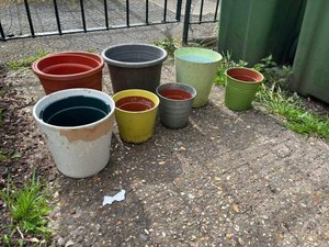 Photo of free Assorted pots (Carpenter's Estate E15)