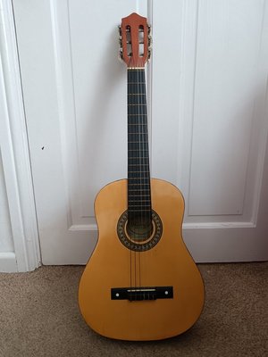 Photo of free Kids guitar (Bennetts End, HP3)