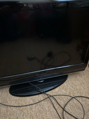 Photo of free Tv 29 inch with controls (Thame Oxon)