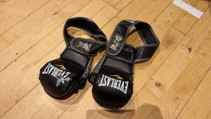 Photo of free Boxing Gloves (Cutteslowe OX2)
