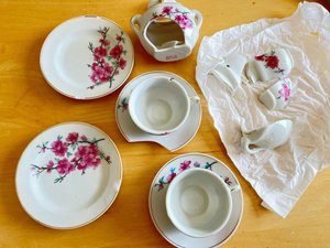 Photo of free Mostly chipped kids tea set Japan (149 Southern Heights Blvd, SR)