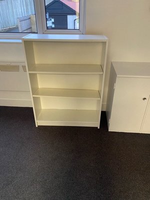 Photo of free White billy bookcase (Dorking Town Centre RH4)