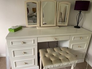 Photo of free Dressing table and stool (Colchester CO1)