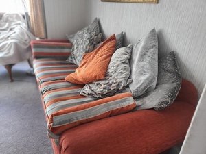 Photo of free Extra large Sofa (Harpenden central)