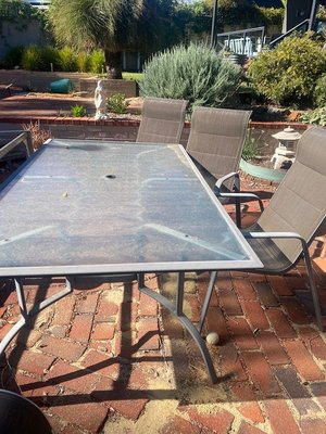 Photo of free Outdoor table & chairs (Attadale, 6156 WA)