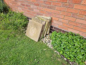 Photo of free 8 paving stones (Henley-in-Arden)