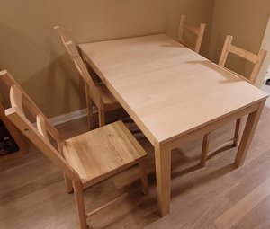 Photo of free Dining table and six chairs (near Warden and St. Clair)