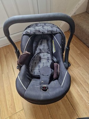 Photo of free Baby car seat & carrier (Lache CH4)