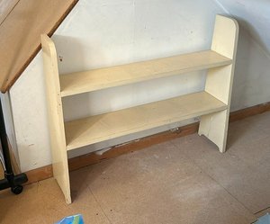 Photo of free Small shelf unit (Bowbridge GL5)