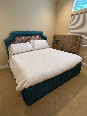 Photo of free King size bed (Hauppauge,NY)