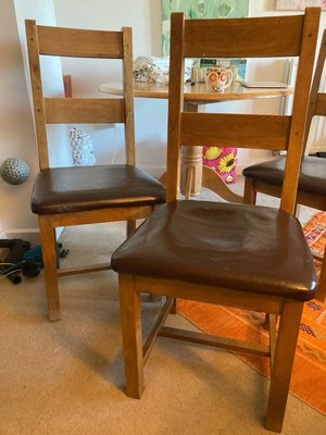 Photo of free 3 dining chairs (SE15)