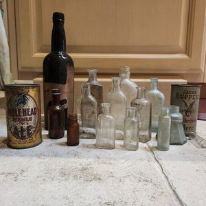 Photo of free collection of old bottles and cans (lawrenceville)