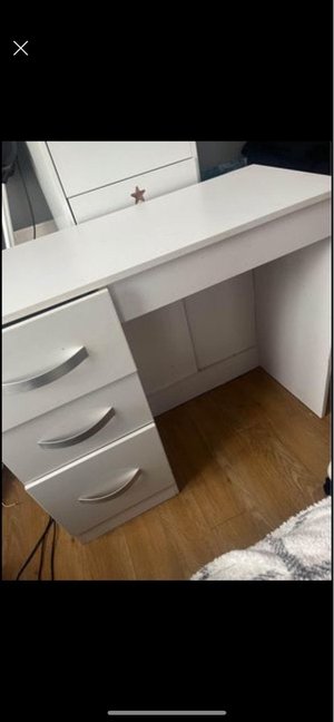 Photo of free Dressing table (Chingford)