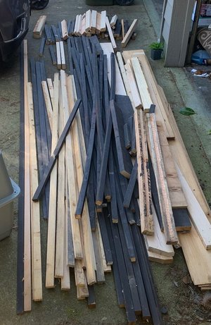 Photo of free lumber (Brown’s Point)