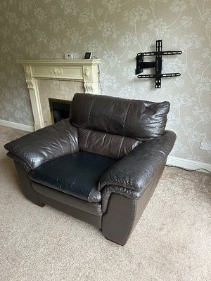 Photo of free armchair (Ellenbrook M28)