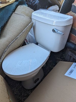 Photo of free Bathroom Sink and Toilet (Sherwood NG5)