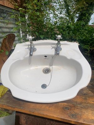Photo of free Bathroom basin sink (Kennington OX1)