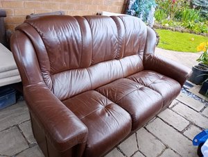Photo of free 3 Seater leather Settee (Sandiacre NG10)