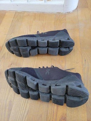 Photo of free Black ON sneakers size 8/42 (Rotherhithe)