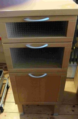 Photo of free 3 drawer wooden unit..... (Harrogate HG1)