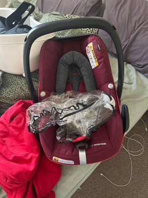 Photo of free Baby car seat (Dudley)