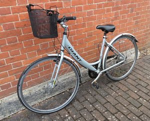 Photo of free Medium adult Women's bicycle (Clapham MK41)