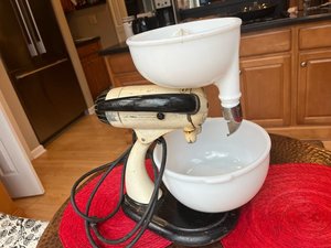 Photo of free Vintage Mixer - Fully Functional (North Shore / below Troy Hill)