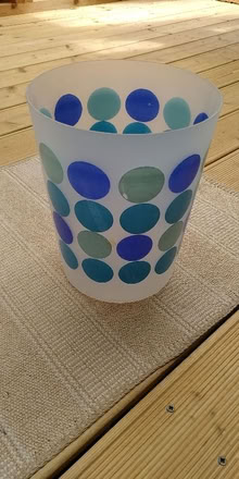 Photo of free Small plastic waste basket (Ashingdon SS5)