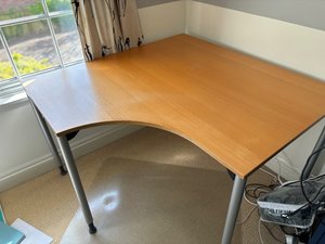 Photo of free ikea corner table (linnmon, grey) (Tutshill NP16)