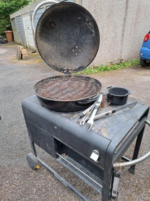 Photo of free Kettle BBQ on stand with utensils (EX5)