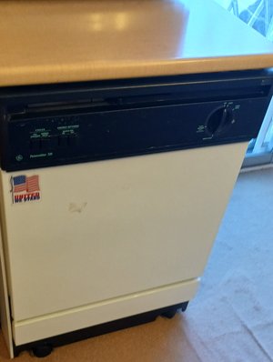 Photo of free Portable dishwasher needs repairs (Mi.& Middlebelt , Inkster Mich)