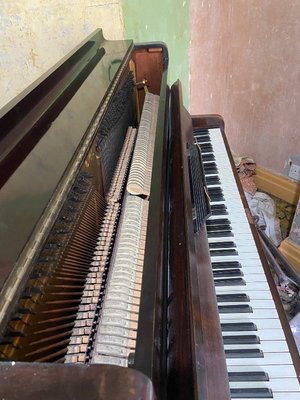 Photo of free Piano (Vale LA1)