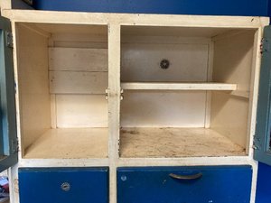 Photo of free 1950s kitchen cabinet for restoration (Lancing BN15)