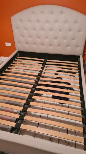 Photo of free King size bed (finchampstead, rg40)