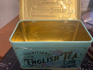 Photo of free English Tea Tin (Willow Glen)