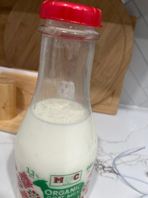 Photo of free Organics goat, milk (Mavis and Eglinton)