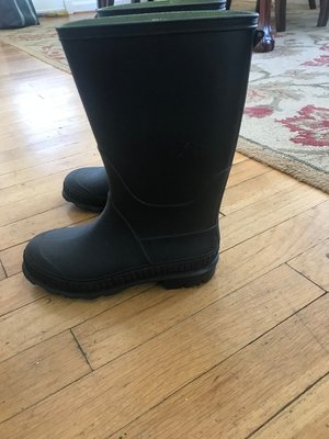 Photo of free boys Rain boots Size 1 and Size 2 (Silver Spring, MD Four Corners)