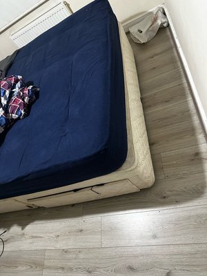 Photo of free King Size bed and mattress (HU5)