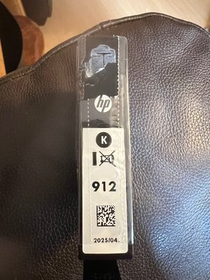 Photo of free HP 912 sealed black ink cartridge (Wokingham RG40)