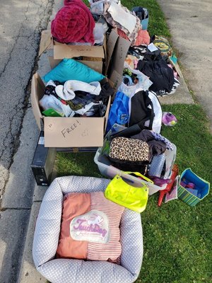 Photo of free clothes toys decor pets more (Prairie & s 3rd street)