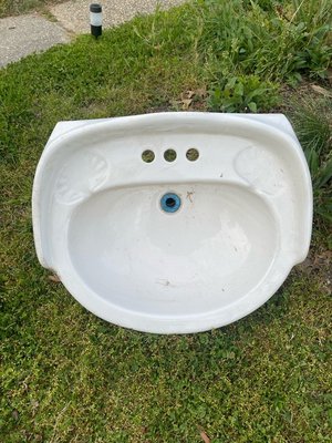 Photo of free Bathroom sink(20782) (Between Chillum and Riggs Road)