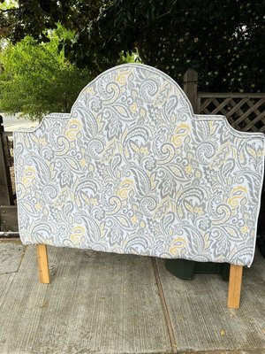 Photo of free Upholstered queen headboard (Midtown Palo Alto)