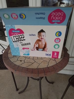 Photo of free box of size 3 diapers (Silver aspen cres)