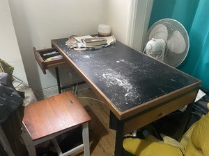 Photo of free Good sturdy desk (26 Lambton Road N19)